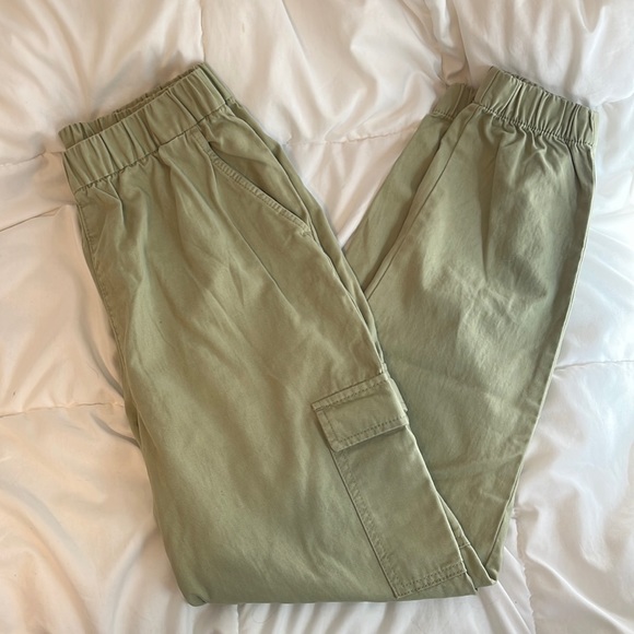 H&M Pants & Jumpsuits Green Cargo Pants Poshmark
